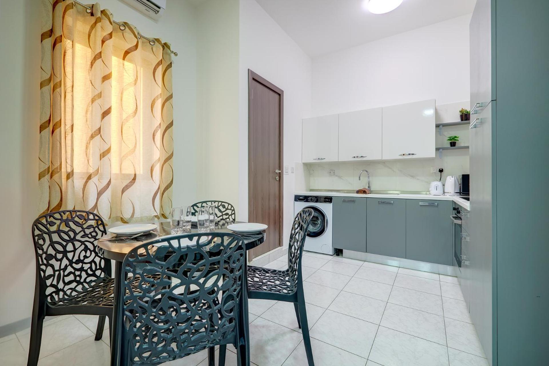 Sir William Reid Holiday Apartments Слима Экстерьер фото