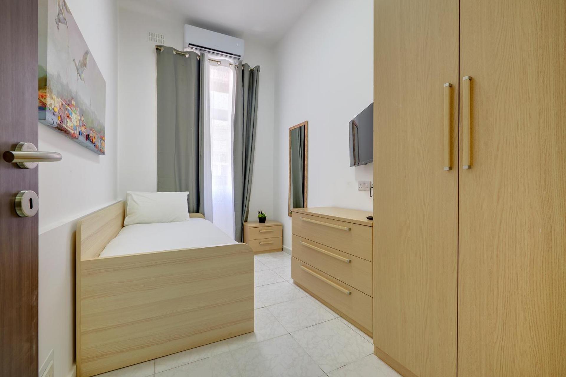 Sir William Reid Holiday Apartments Слима Экстерьер фото